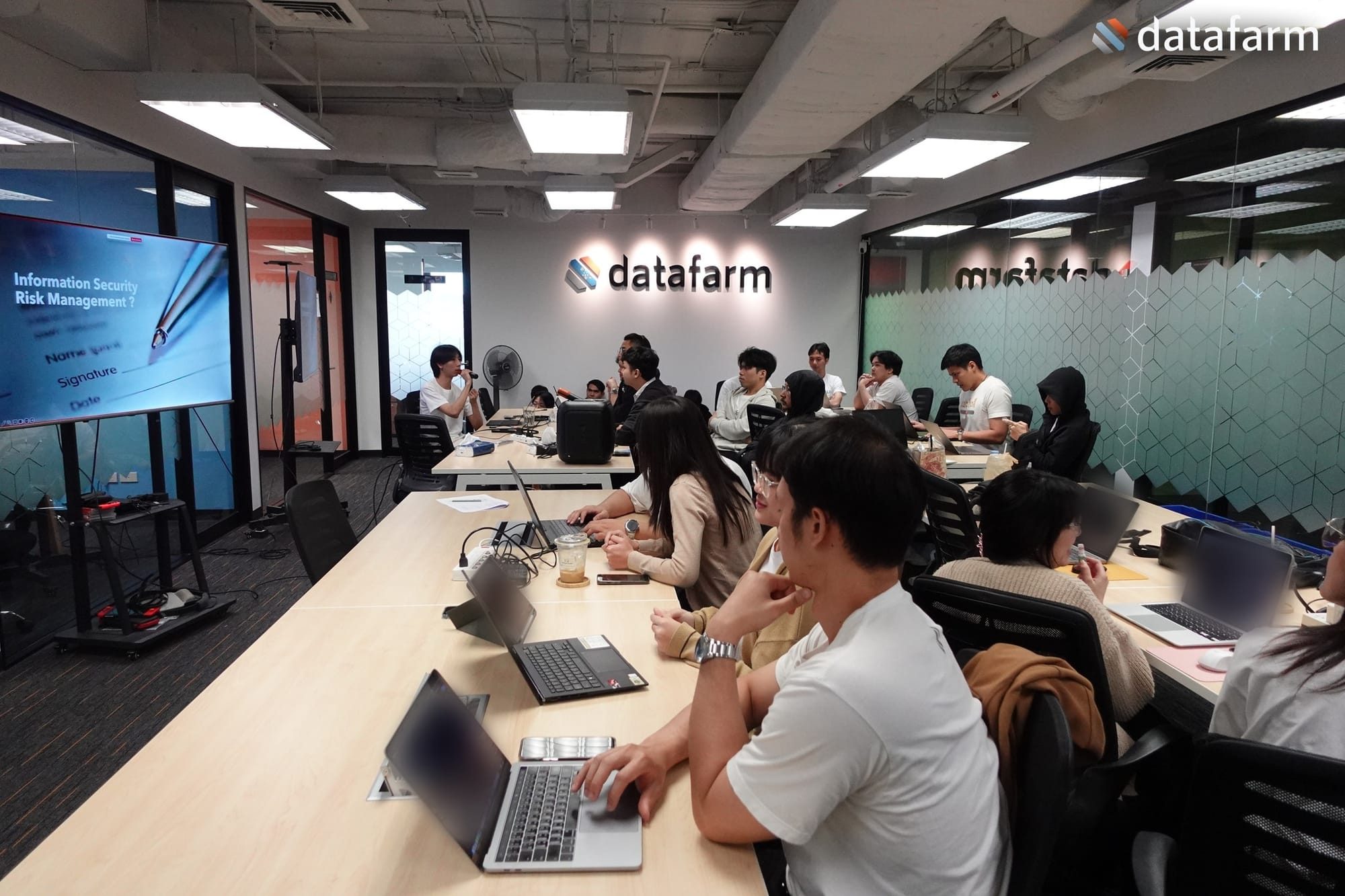 บรรยายหัวข้อ Risk Management โดย พี่อิคคิว
