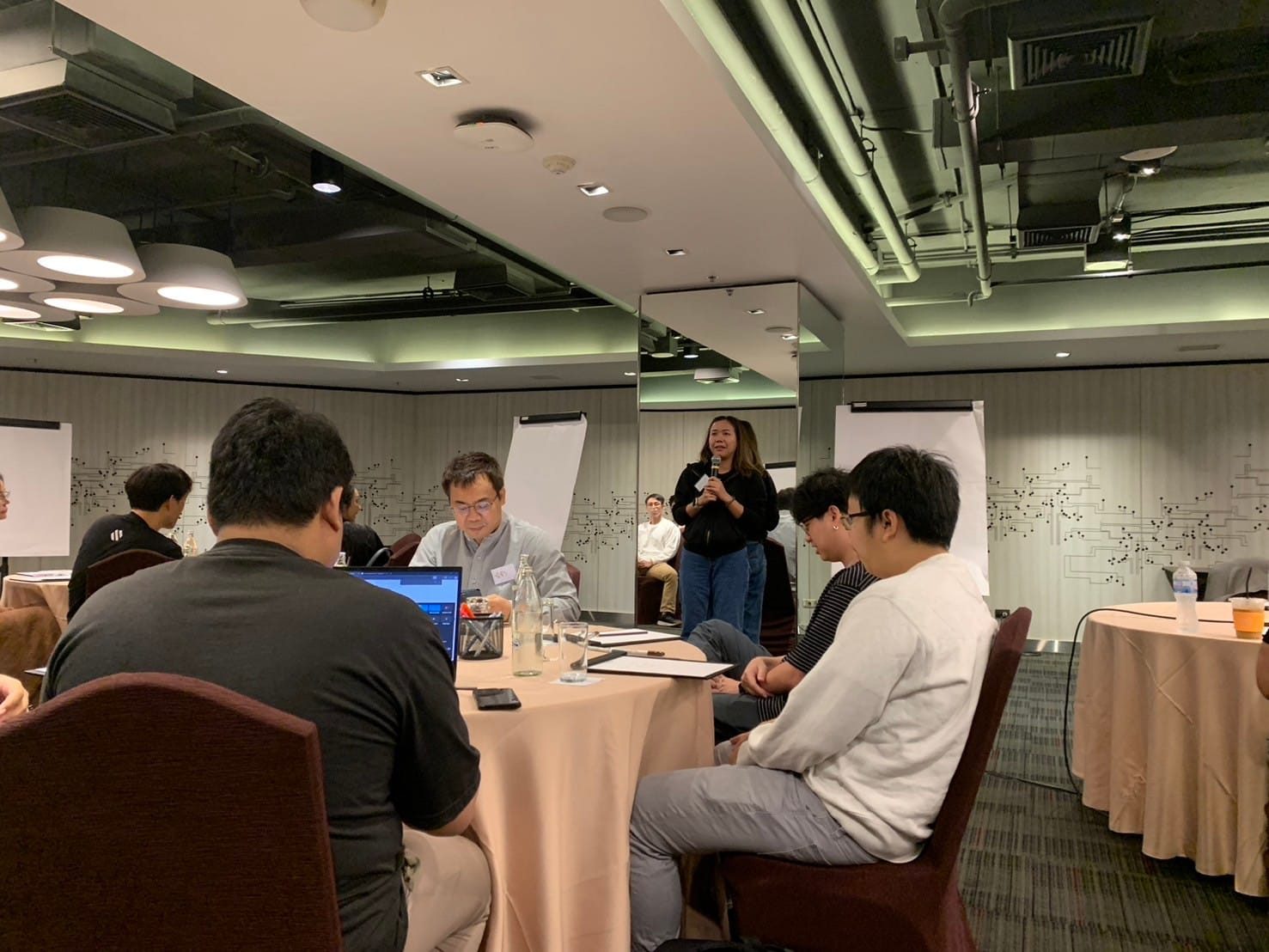 บรรยากาศการอบรมภายใน หลักสูตร Mastering Story Telling and Presentation Skills