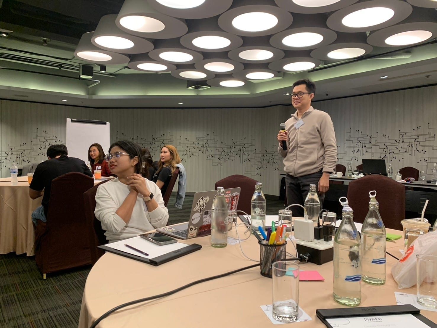บรรยากาศการอบรมภายใน หลักสูตร Mastering Story Telling and Presentation Skills