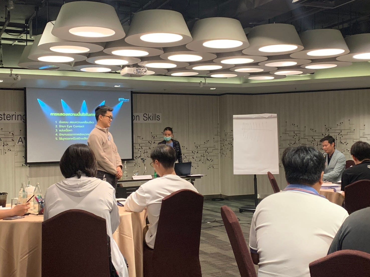 บรรยากาศการอบรมภายใน หลักสูตร Mastering Story Telling and Presentation Skills